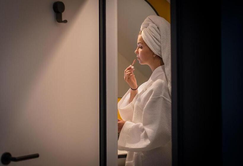 Номер Стандарт Трехместный, L  Hôtel & Spa Ribeauville  Haut Koenigsbourg