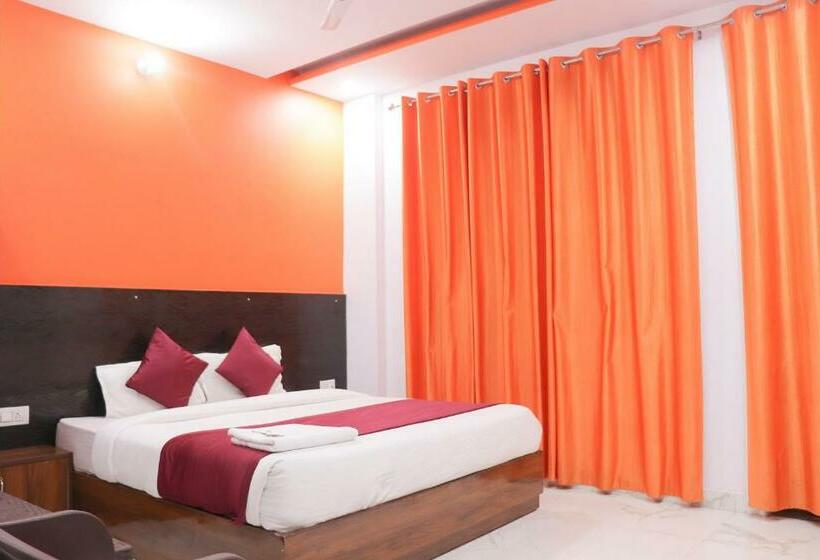 Quarto Deluxe, The Royal Galaxy