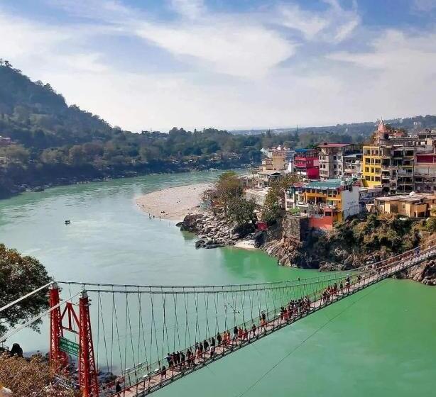 Quarto Deluxe, The Royal Galaxy