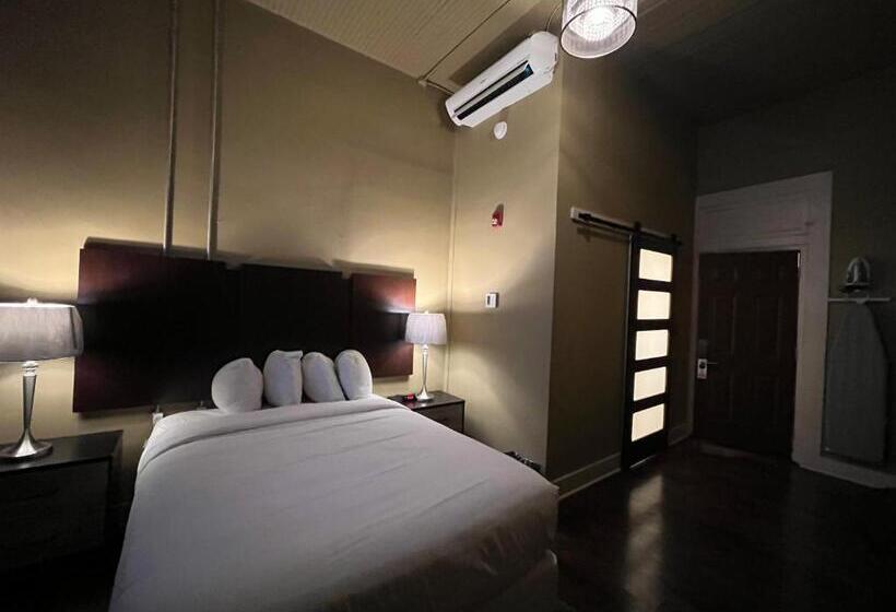 Люкс, The Skylight