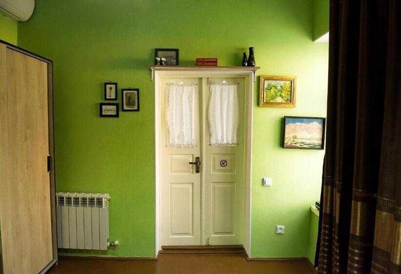 غرفة قياسية حمام مشترك, Old Radio Hostel