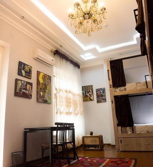 سرير فى غرفة مشتركه, Old Radio Hostel