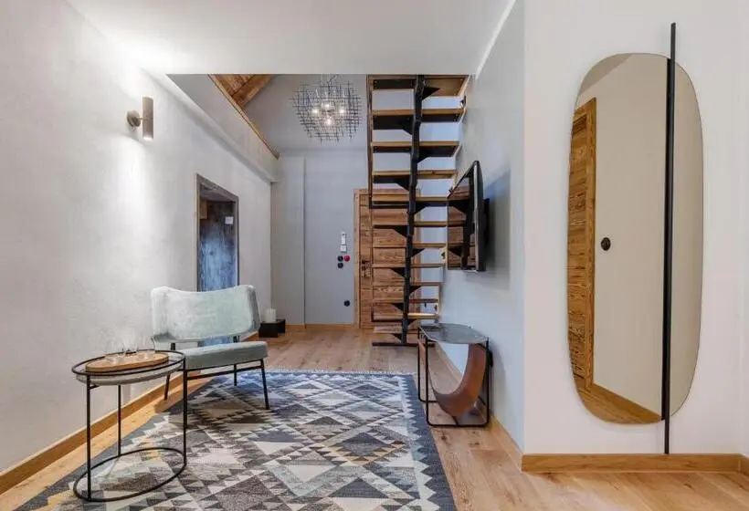 سوئیت جونیور با چشم‌انداز کوهستان, Das Fort Boutique