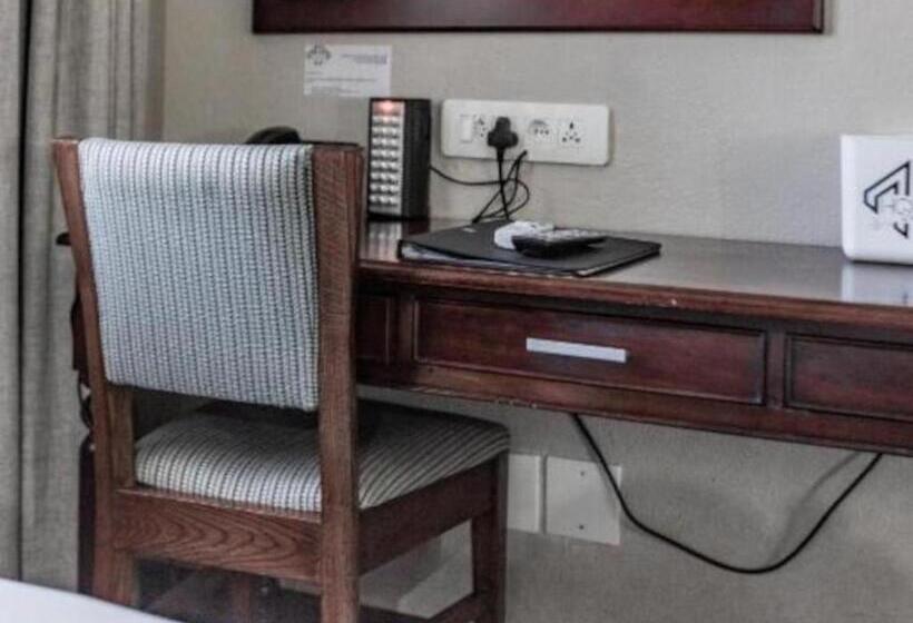 컴포트 트리플 룸, 247 @ White River