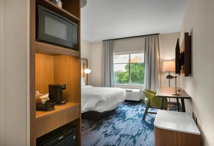 キングサイズベッドのスタンダードルーム, Fairfield By Marriott Inn & Suites Statesville