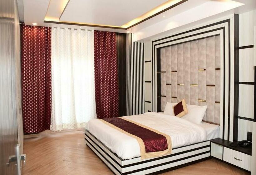 디럭스 룸 킹사이즈 침대, Pleasant View