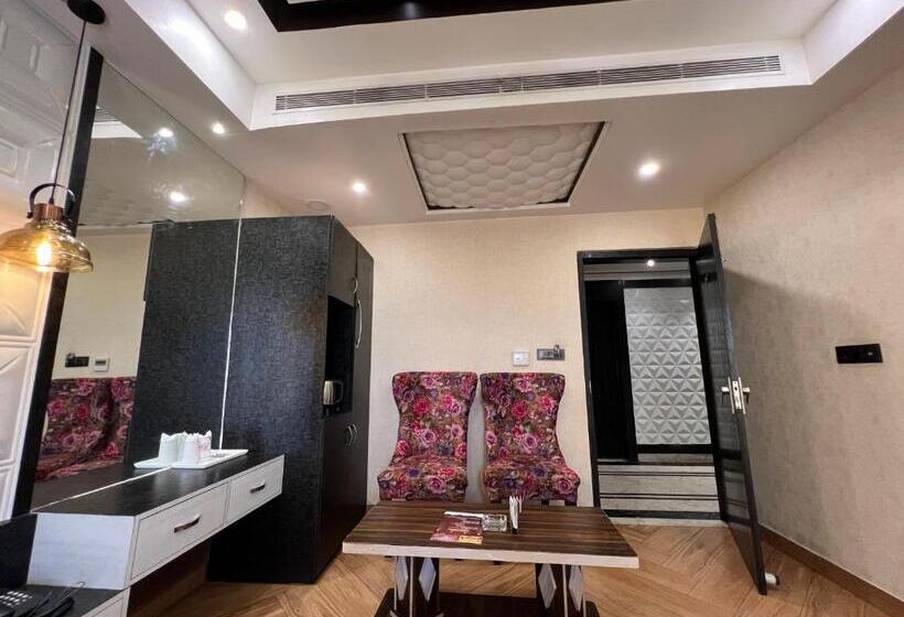 디럭스 룸 킹사이즈 침대, Pleasant View