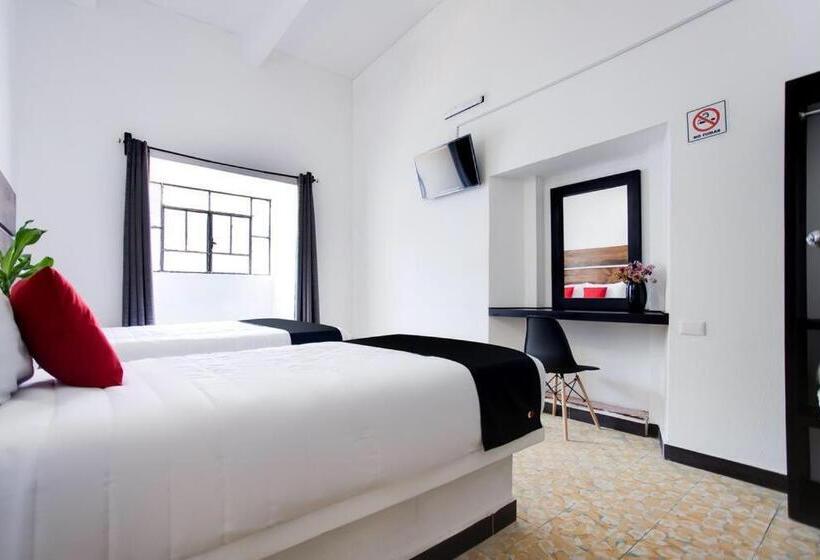 디럭스 트리플 룸, Pósada Maria Isabel