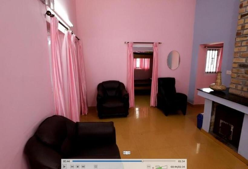 جناح ديلوكس سرير كينج, Status Hillpark