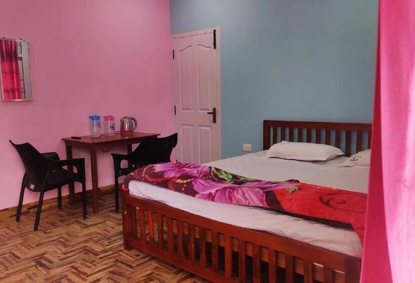 غرفة ديلوكس ثلاثية, Status Hillpark