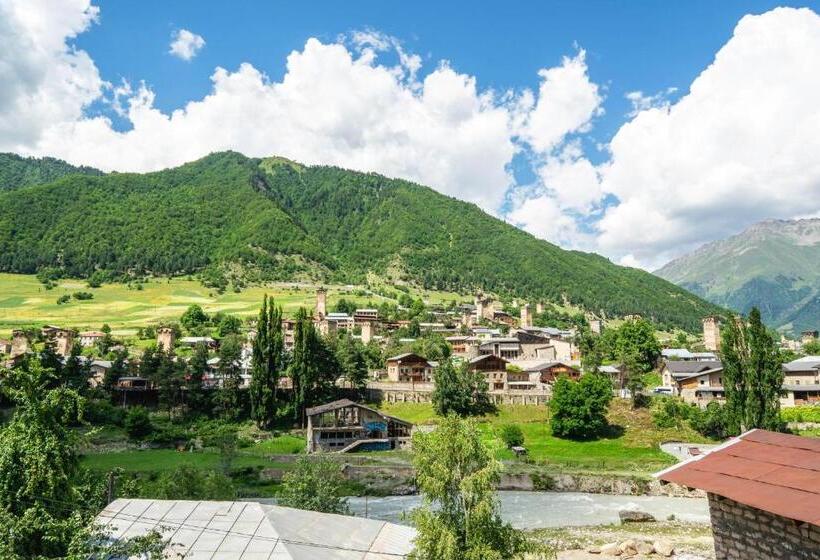 سوییت جونیور, Lahili