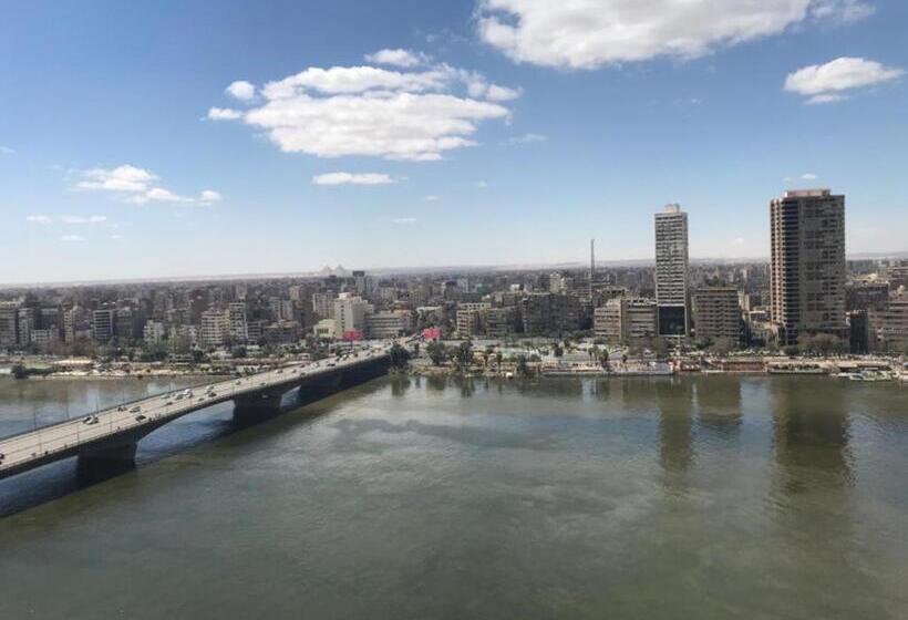 اتاق لوکس, Nile View Inn