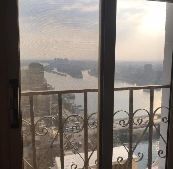 سوییت خانوادگی, Nile View Inn