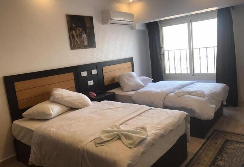 سوییت خانوادگی, Nile View Inn