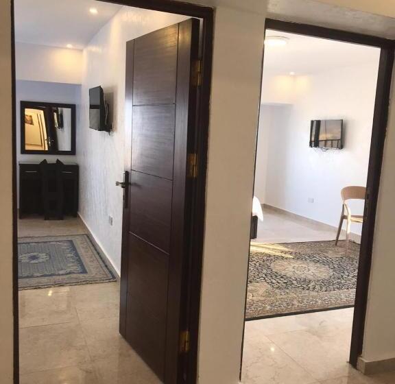 سوییت خانوادگی, Nile View Inn