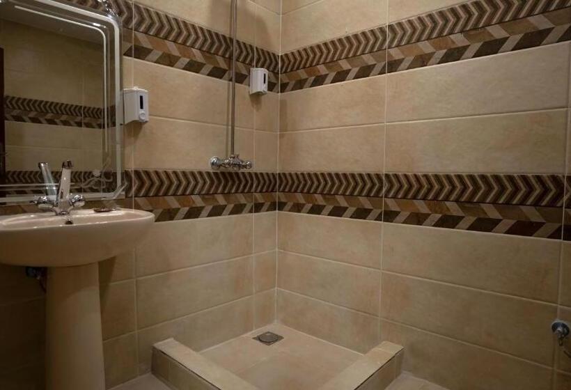 سوئیت جونیور خانوادگی, Nile View Inn