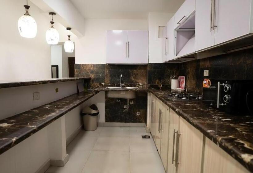 سوئیت جونیور خانوادگی, Nile View Inn