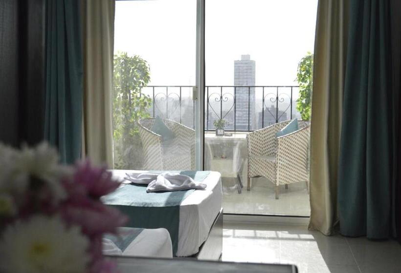 اتاق لوکس با بالکن و چشمانداز دریا, Nile View Inn