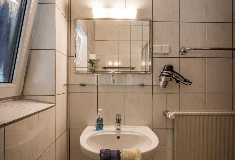 Camera Standard con Balcone, Pension Oechsner