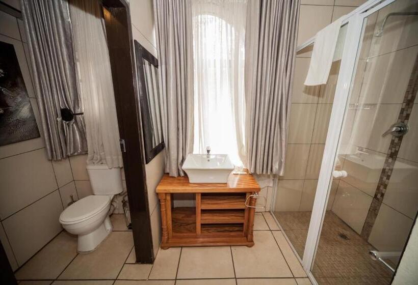 חדר דחוקס עם מיטת קינג, Silverton Travel Lodge