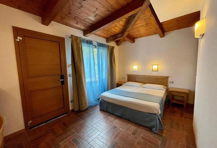 스탠다드 룸, Le Mandrelle Beach Resort
