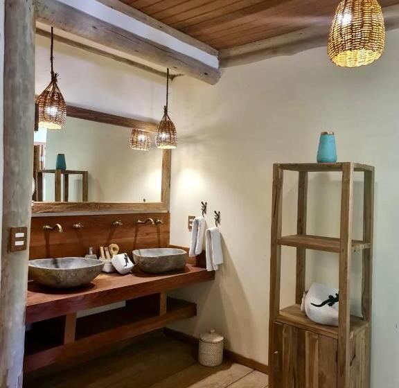 بانگلوی لوکس, Filha Da Lua Ecolodge