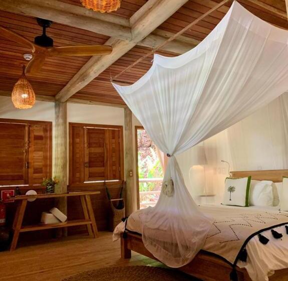 بانگلوی استاندارد, Filha Da Lua Ecolodge