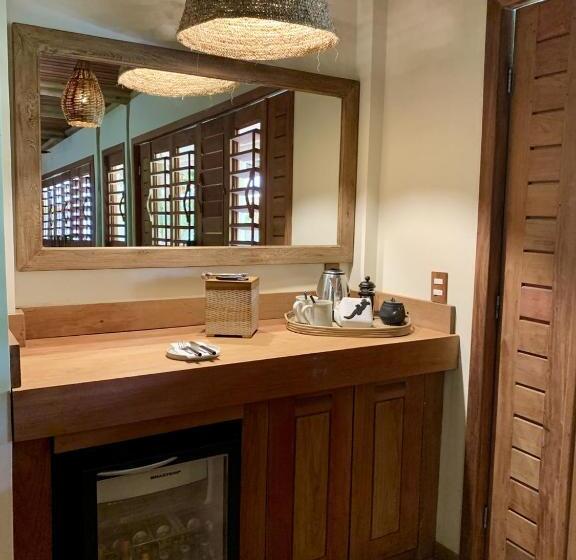 بانگلوی استاندارد, Filha Da Lua Ecolodge