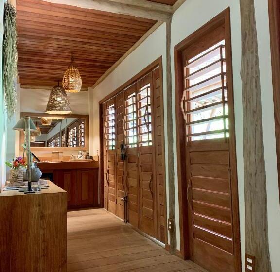 بانگلوی استاندارد, Filha Da Lua Ecolodge