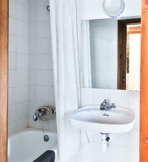 اتاق استاندارد یک نفره, Hostal Cisco De Sans