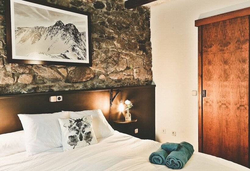 اتاق لوکس, Hostal Cisco De Sans