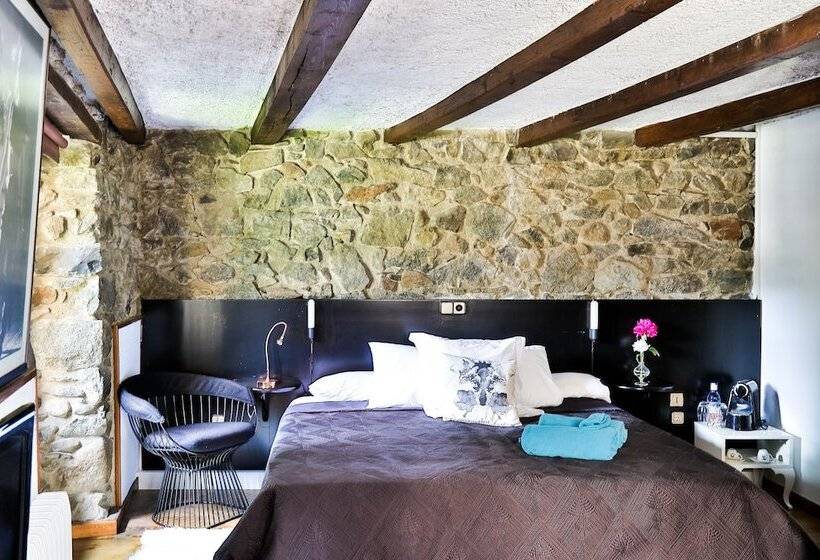 اتاق لوکس, Hostal Cisco De Sans