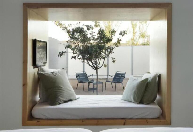 غرفة قياسية داخلية, Aire De Bardenas