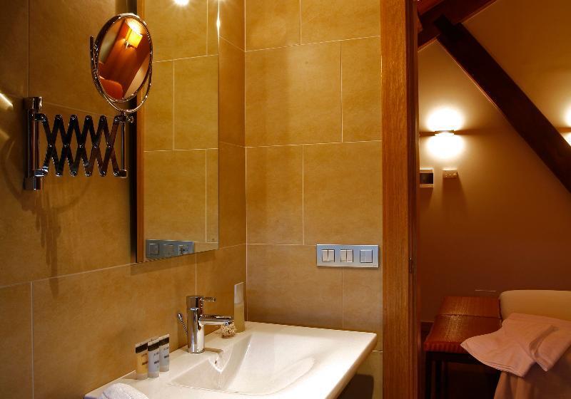 수피리어 룸, Altair