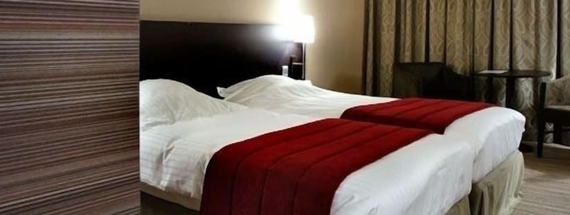 غرفة قياسية, Biznis