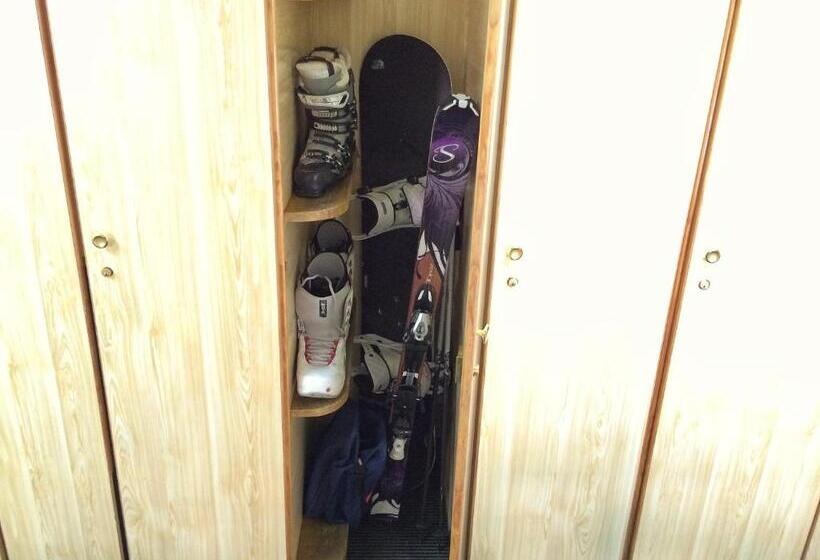 Quarto Triplo Standart, Casado