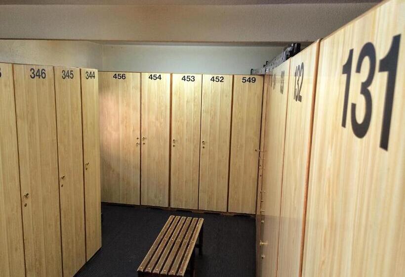 Quarto Triplo Standart, Casado