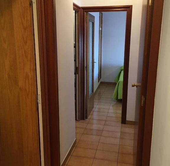 Quarto Familiar, Casado