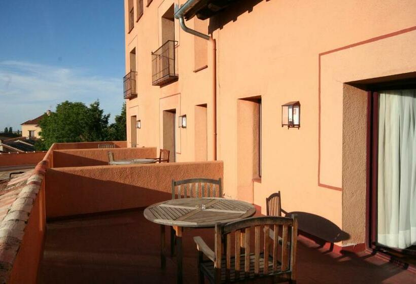 חדר סופריור עם טרסה, El Rancho