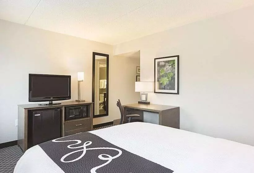 اتاق استاندارد با تخت دوبل, La Quinta By Wyndham Baltimore Bwi Airport