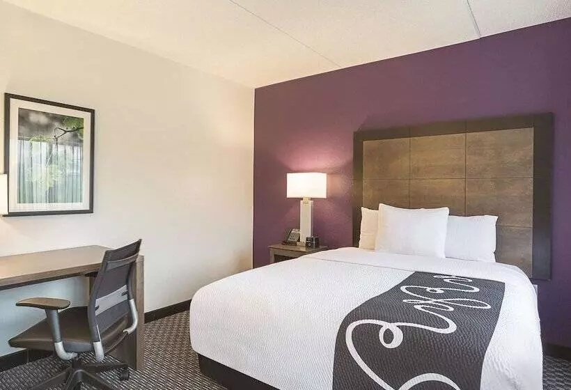 اتاق استاندارد با تخت دوبل, La Quinta By Wyndham Baltimore Bwi Airport