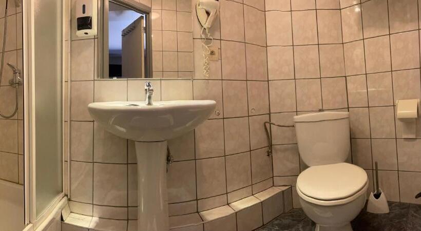 Номер Стандарт, Les Arcades   La Roche En Ardenne