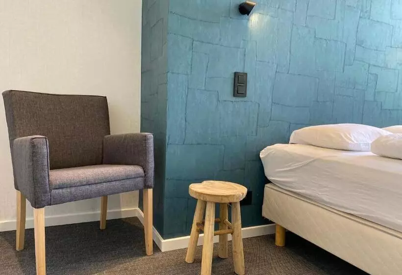 Perhehuone Puutarhanäkymä, Maison Dispa