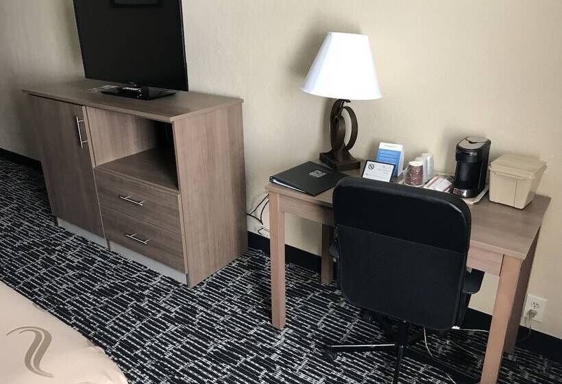 חדר סטנדרט שתי מיטות זוגיות, Quality Inn Near Pimlico Racetrack