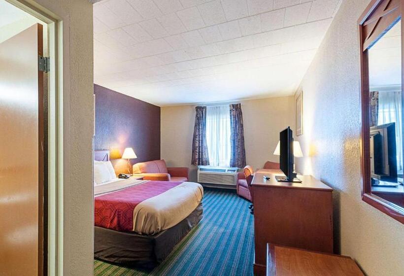 キングサイズベッドのスタンダードルーム, Quality Inn Near Pimlico Racetrack