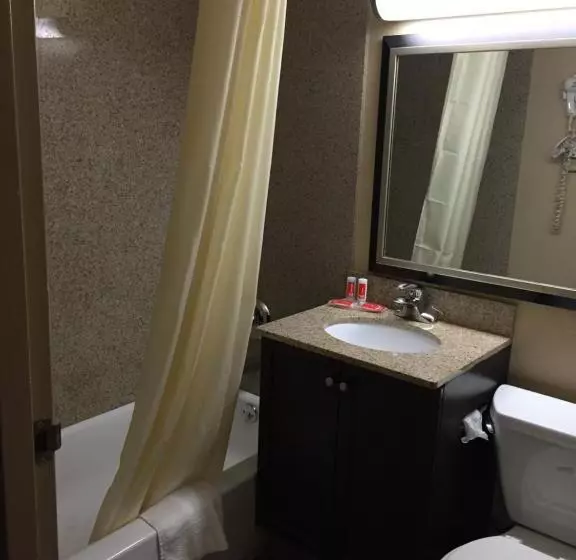 ２ダブルベッドのスタンダードルーム, Quality Inn Near Pimlico Racetrack