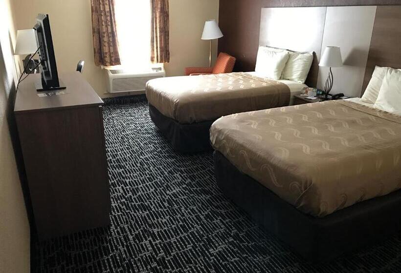 ２ダブルベッドのスタンダードルーム, Quality Inn Near Pimlico Racetrack