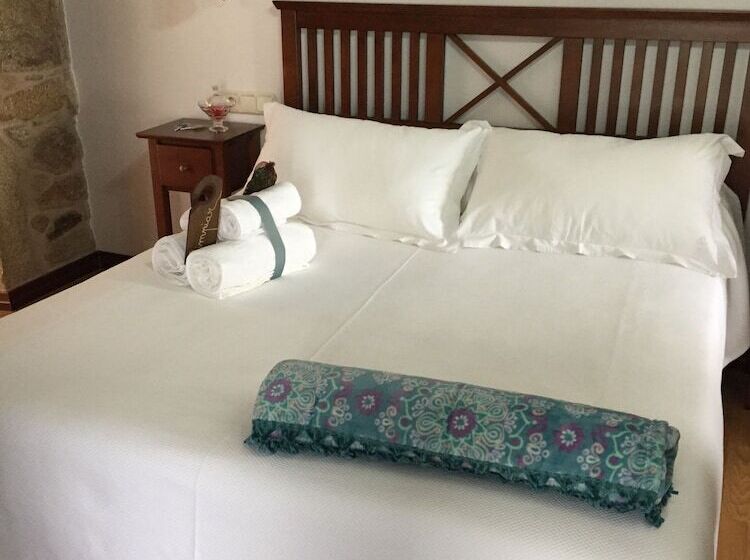 اتاق استاندارد, A Casa Da Meixida