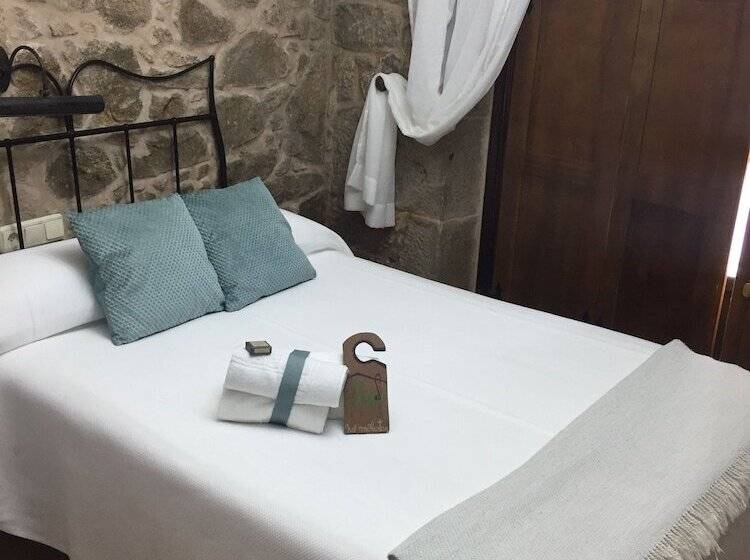 اتاق استاندارد, A Casa Da Meixida