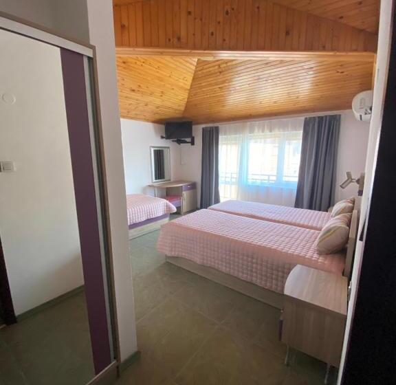 Triple Room Sea View, Villas Sozopol